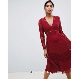 ASOS Design NWT Pleated Lace Midi Dress with Long Sleeves Size 4
